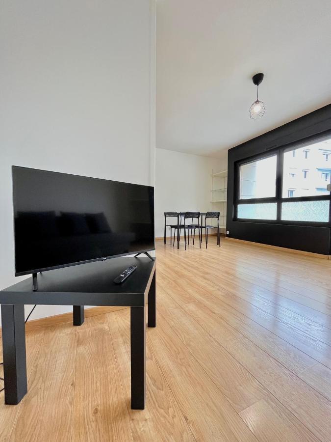 Ponsardin- Appartement Avec Balcon Et Parking Ρενς Εξωτερικό φωτογραφία