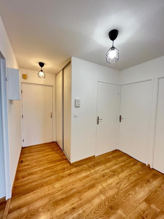 Ponsardin- Appartement Avec Balcon Et Parking Ρενς Εξωτερικό φωτογραφία
